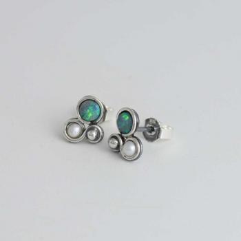 Preview: Ohrstecker mit Opal und Perle