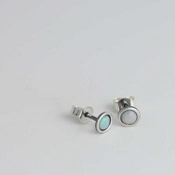 Preview: Ohrstecker oval mit Opal 6x4 mm