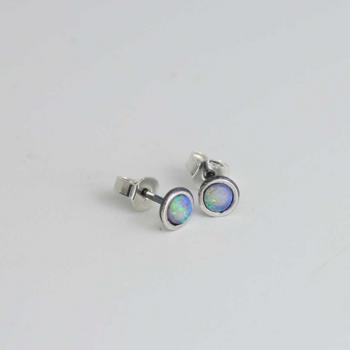 Preview: Ohrstecker mit Opal rund 5mm