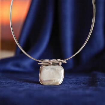 Halsschmuck mit Süsswasserperle