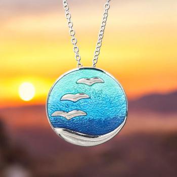 AH Shines of Color "Möwen" blau