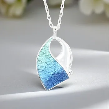 AH Shines of Color blau 23.01