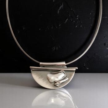 Halsschmuck mit Süsswasserperle