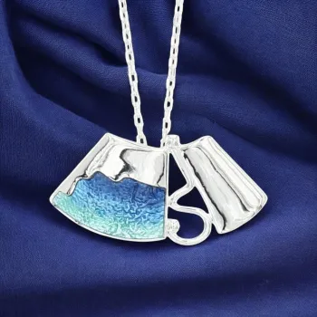AH Shines of Color blau 24.01
