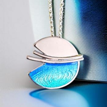 AH Shines of Color blau 26.01