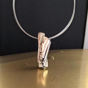 Halsschmuck mit Süsswasserperle