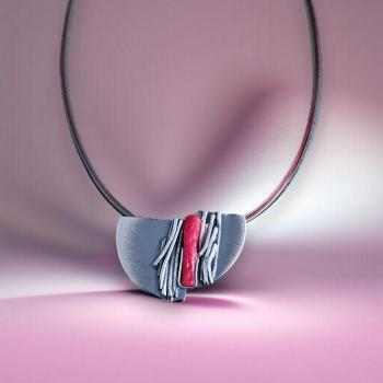 Halsschmuck mit Koralle