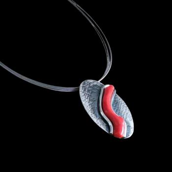 Preview: Halsschmuck mit Koralle