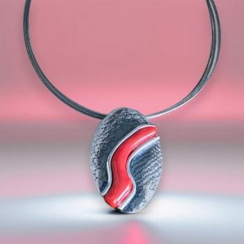 Halsschmuck mit Koralle