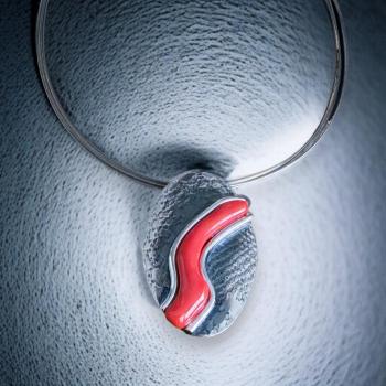 Halsschmuck mit Koralle