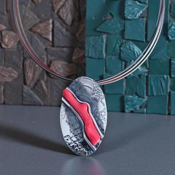 Halsschmuck mit Koralle