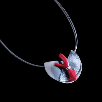 Preview: Halsschmuck mit Koralle