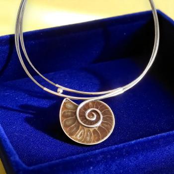 Halsschmuck Ammonit in 925 Silber