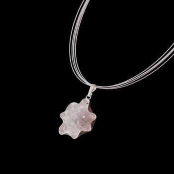 Halsschmuck mit Amethystrose