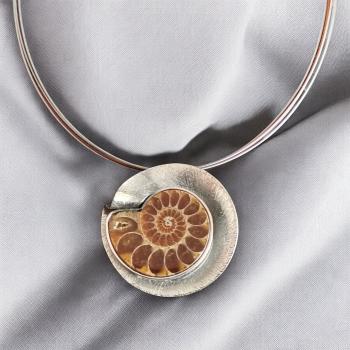 Halsschmuck Ammonit in 925 Silber