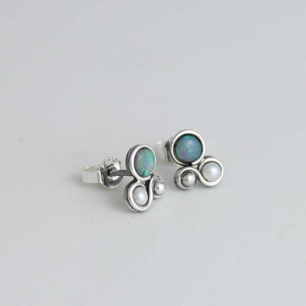 Ohrstecker mit Opal und Perle