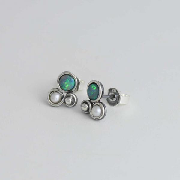 Ohrstecker mit Opal und Perle