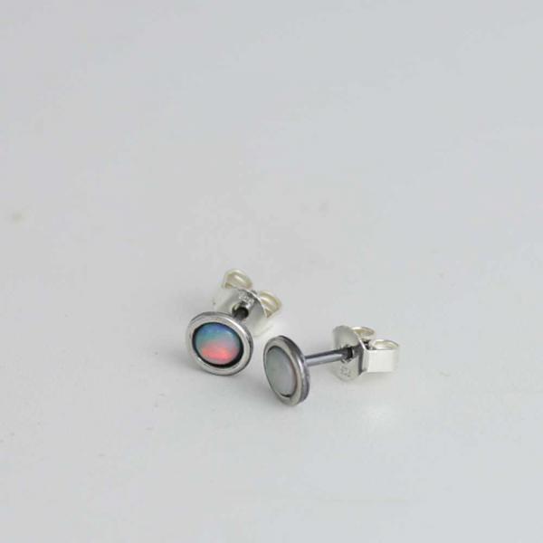 Ohrstecker oval mit Opal 6x4 mm