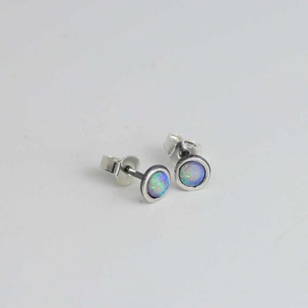 Ohrstecker mit Opal rund 5mm