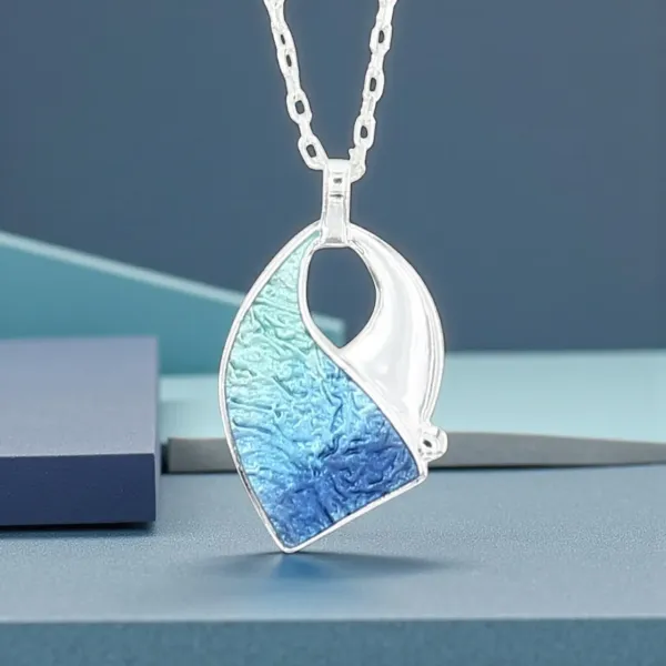 AH Shines of Color blau 23.01