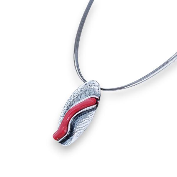 Halsschmuck mit Koralle