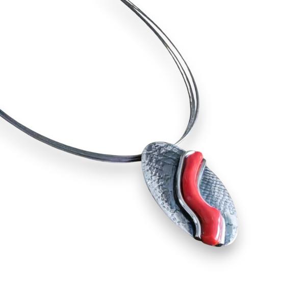 Halsschmuck mit Koralle