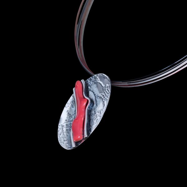 Halsschmuck mit Koralle