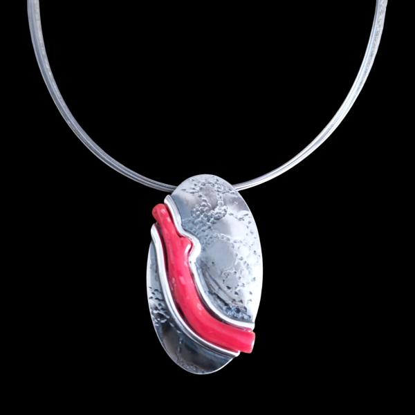 Halsschmuck mit Koralle