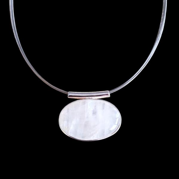 Halsschmuck mit Mondstein