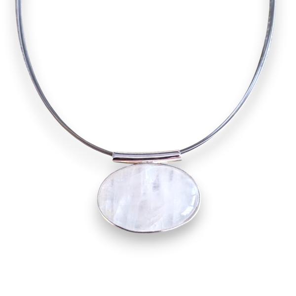 Halsschmuck mit Mondstein