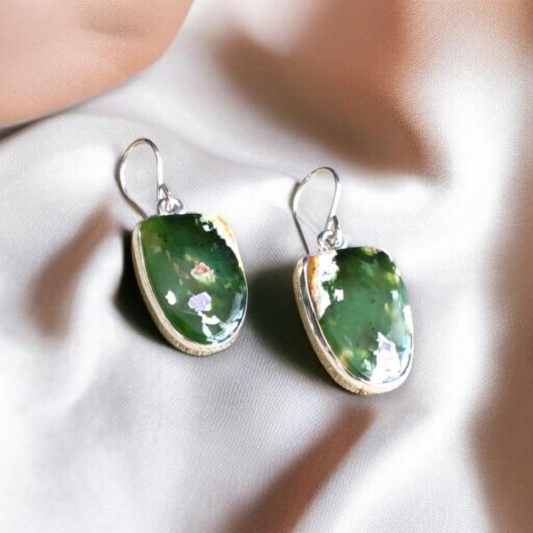 Ohrhänger mit Grünopal in 925 Silber