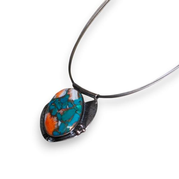 Halsschmuck mit Stachelaustertürkis in 925 Silber