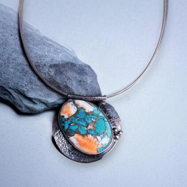 Halsschmuck mit Stachelaustertürkis in 925 Silber