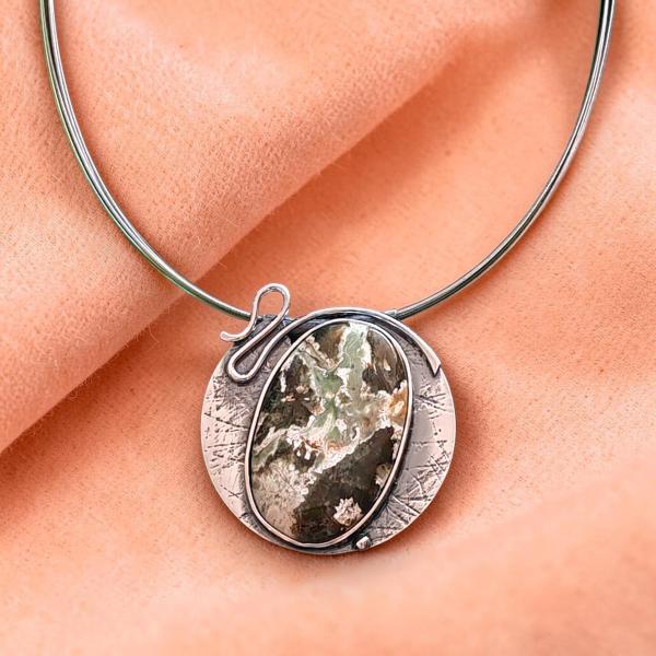 Halsschmuck Grünopal in 925 Silber