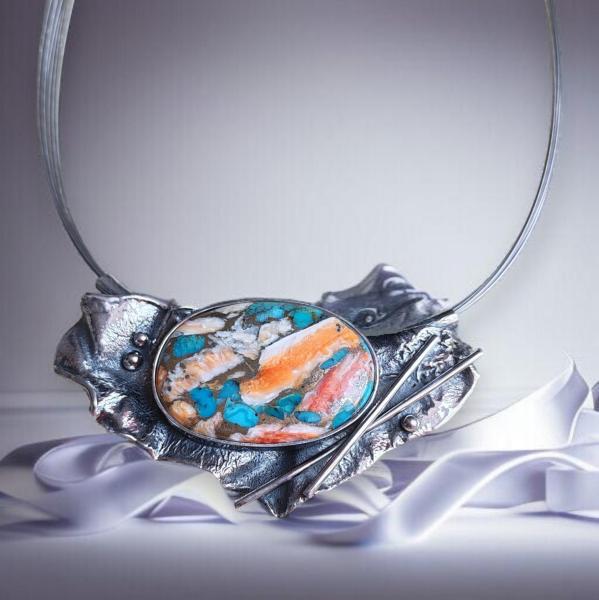 Halsschmuck mit Stachelaustertürkis in 925 Silber