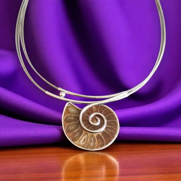 Halsschmuck Ammonit in 925 Silber