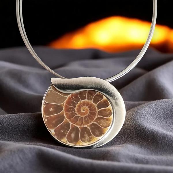 Halsschmuck Ammonit in 925 Silber
