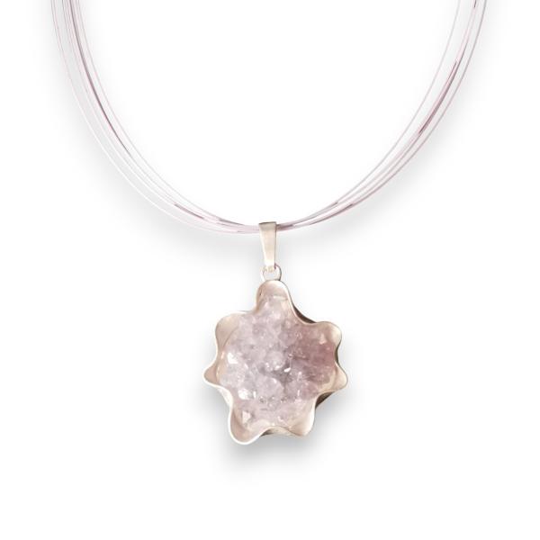 Halsschmuck mit Amethystrose