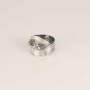 Ring "geschwungen"